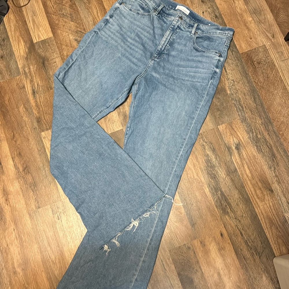 Light blue LOFT flared jeans. Sz 32/14